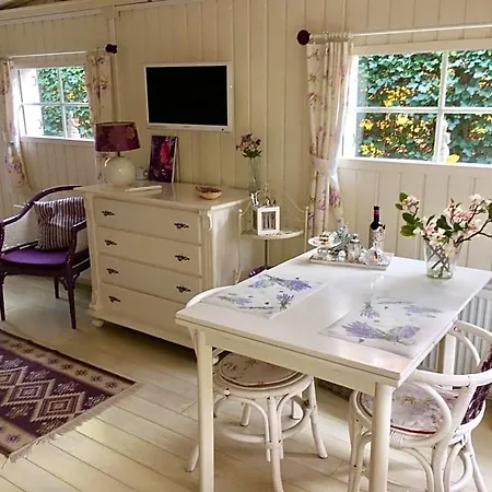 B&B Het Tuinhuisje-2